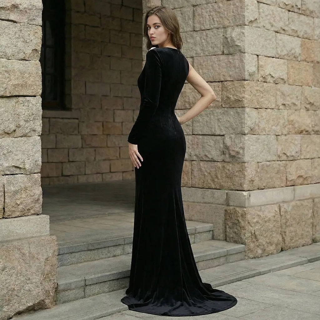 Black Satin Mermaid Evening Gown with Sweetheart Neckline & Beaded Bodice