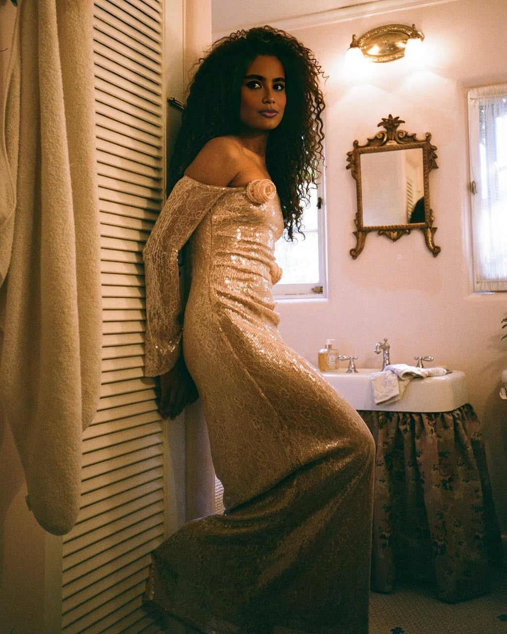 Luxury One-Shoulder Sequin Lace Handmade Flower Long Formal Evening Gown