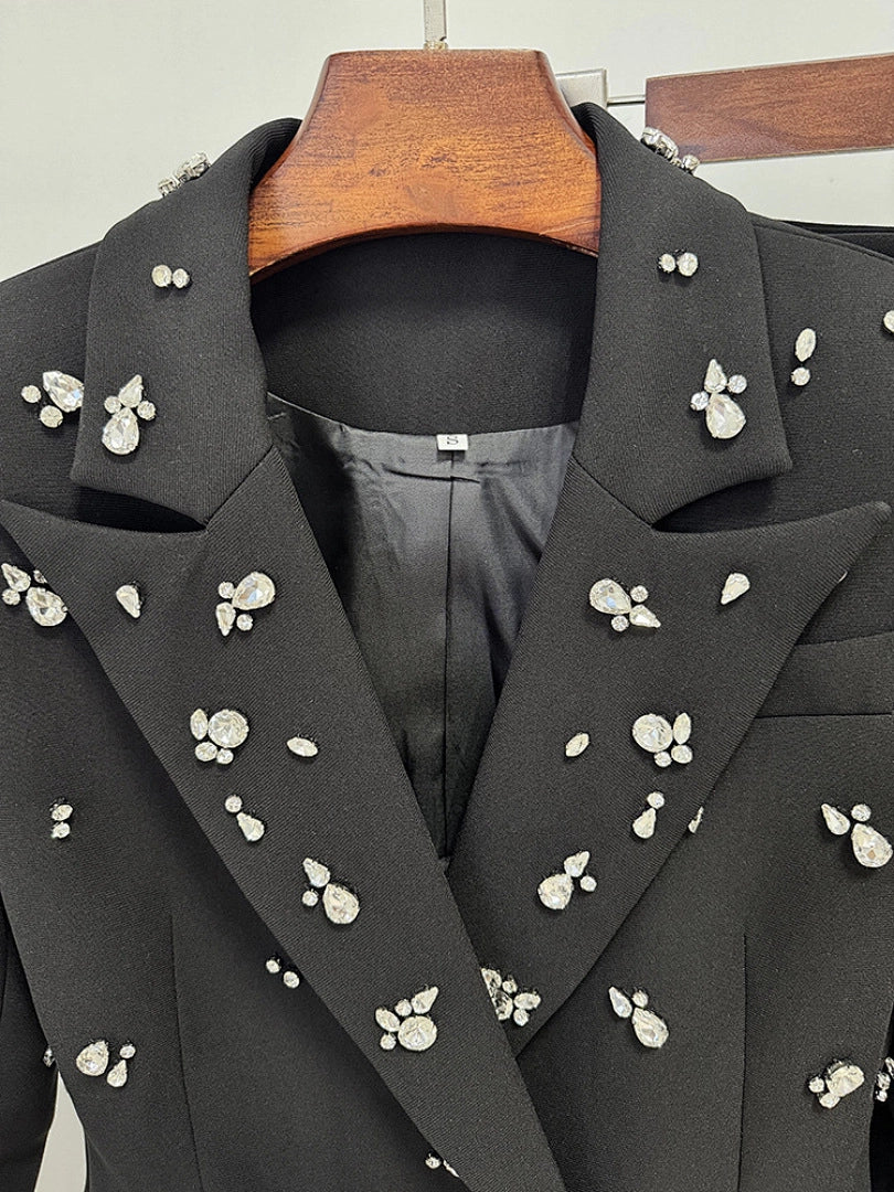 Luxury Black Satin Mermaid Evening Gown with Beaded Sweetheart Neckline