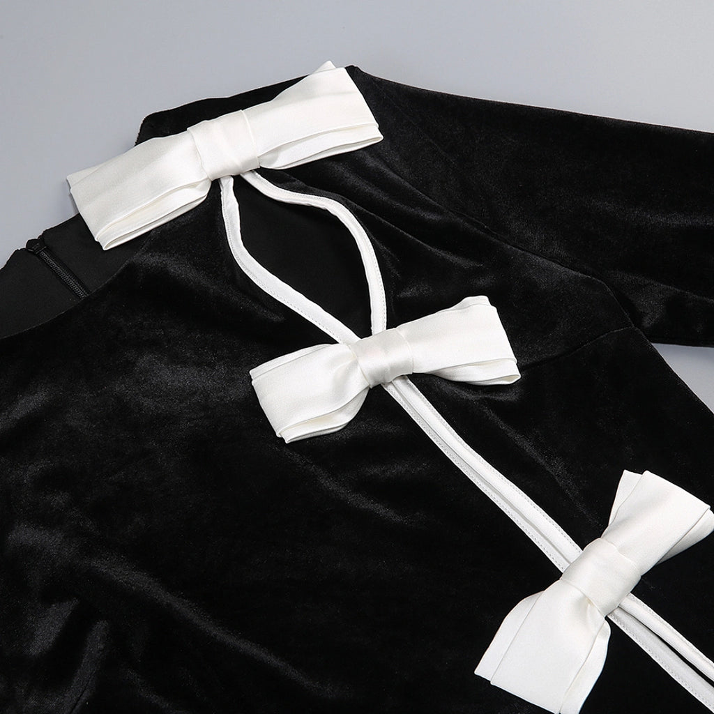 Black Satin Mermaid Evening Gown with Sweetheart Neckline & Beaded Bodice