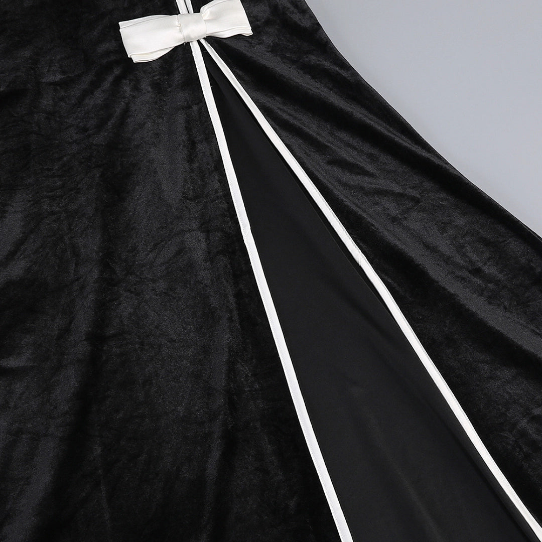 Black Satin Mermaid Evening Gown with Sweetheart Neckline & Beaded Bodice