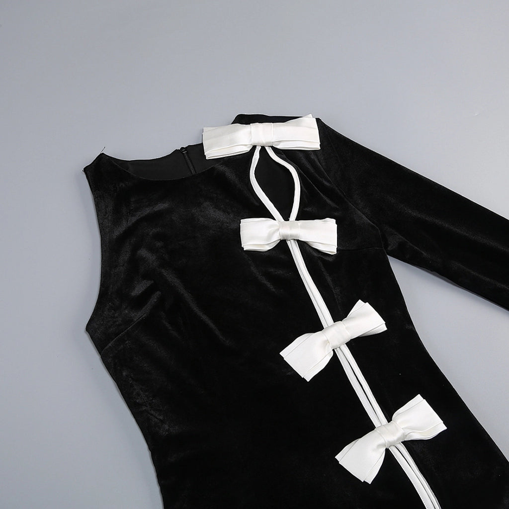 Black Satin Mermaid Evening Gown with Sweetheart Neckline & Beaded Bodice