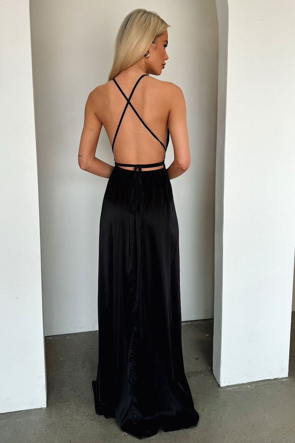 Scarlett Halter Maxi Dress - Black